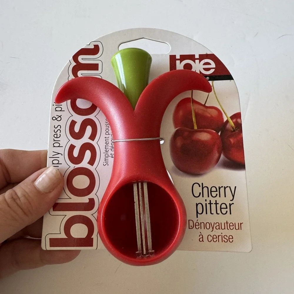 Joie Blossom Cherry Pitter Removed Pits Precision and Ease Comfortable Grip New